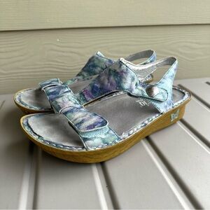Alegria Impressionista Blue Water Colors Clog Sandals Adjustable Size 38 Women’s